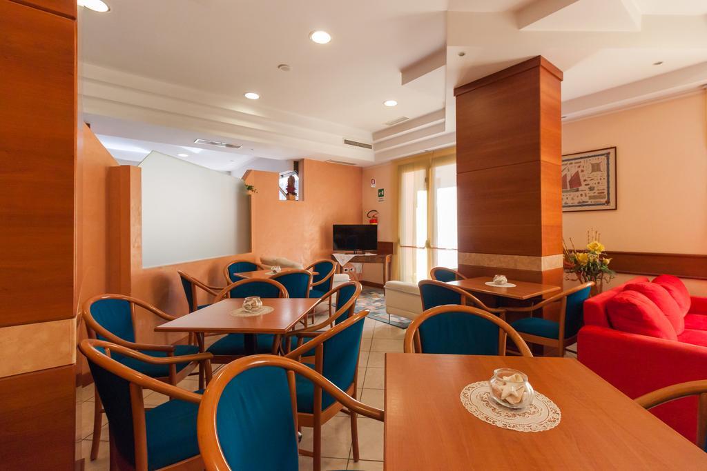 帕乌拉花园酒店 Bellariva Di Rimini 外观 照片