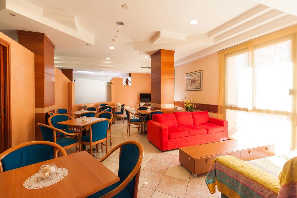 帕乌拉花园酒店 Bellariva Di Rimini 外观 照片