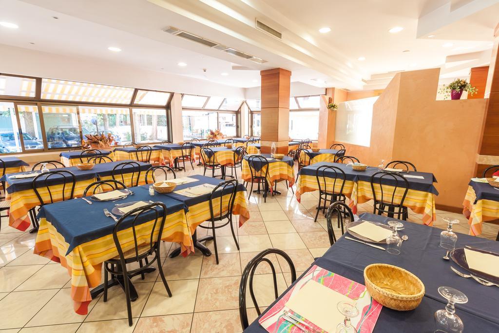 帕乌拉花园酒店 Bellariva Di Rimini 外观 照片